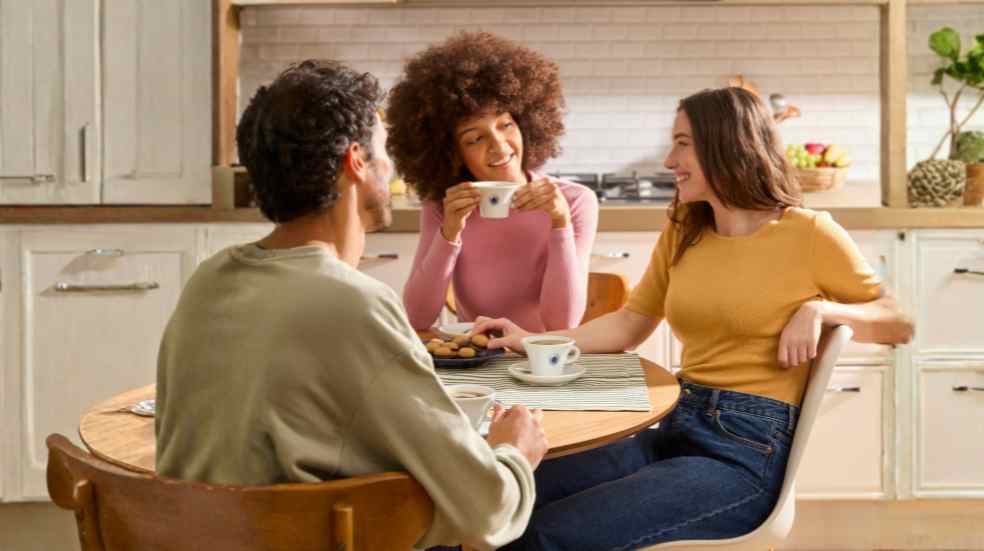 Three friends drink Borbone Coffee for a break and coffee