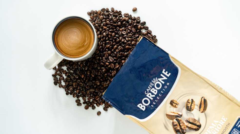 Crema Superiore coffee on table to show how to store coffee beans long term